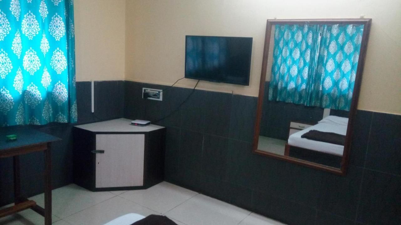 Hotel Sarang Lodge Panvel Eksteriør bilde