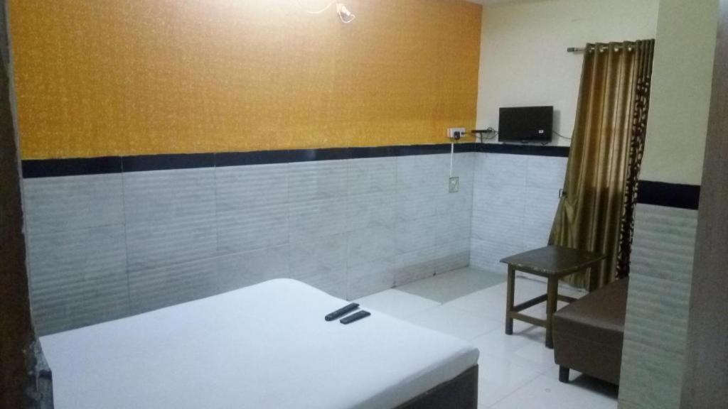 Hotel Sarang Lodge Panvel Eksteriør bilde
