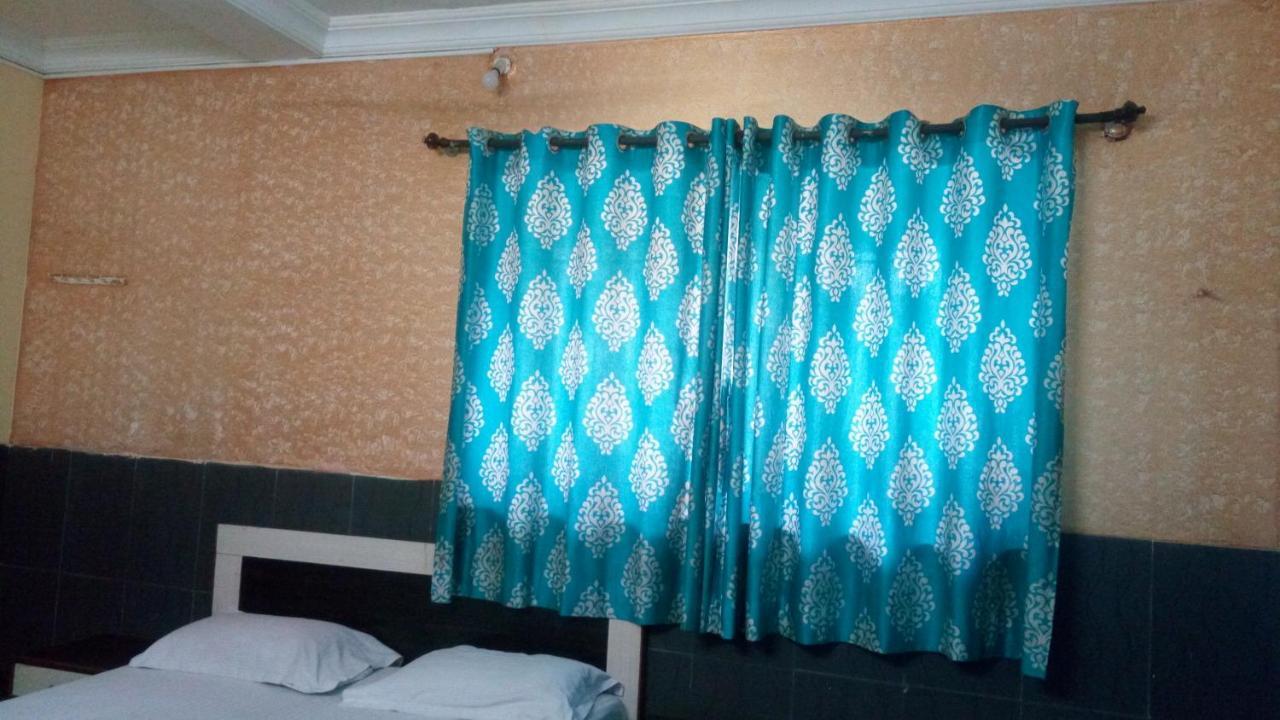 Hotel Sarang Lodge Panvel Eksteriør bilde
