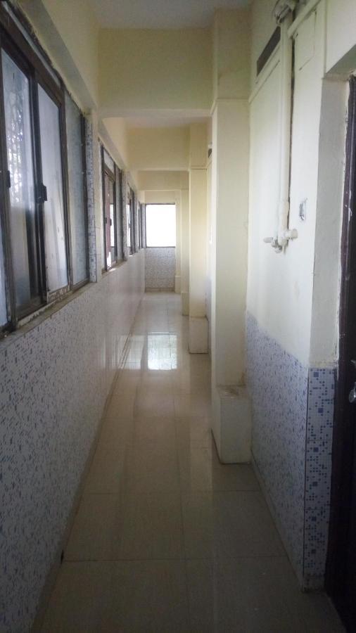 Hotel Sarang Lodge Panvel Eksteriør bilde