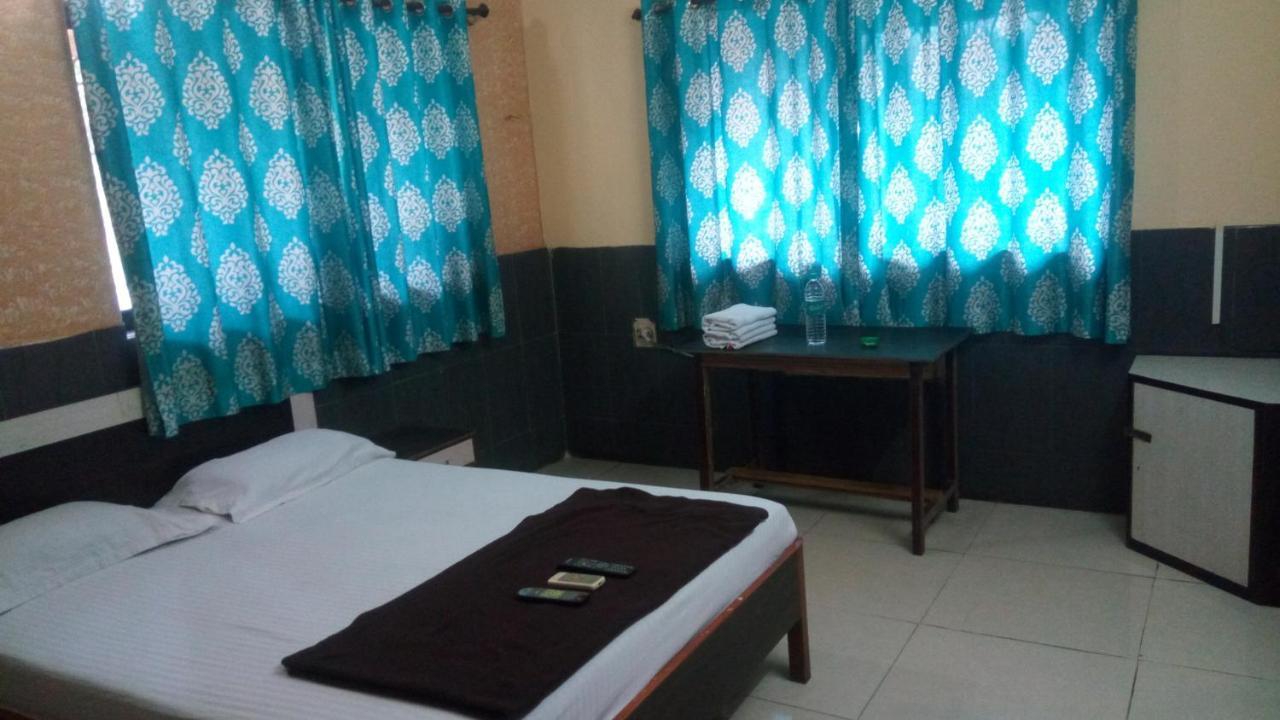 Hotel Sarang Lodge Panvel Eksteriør bilde