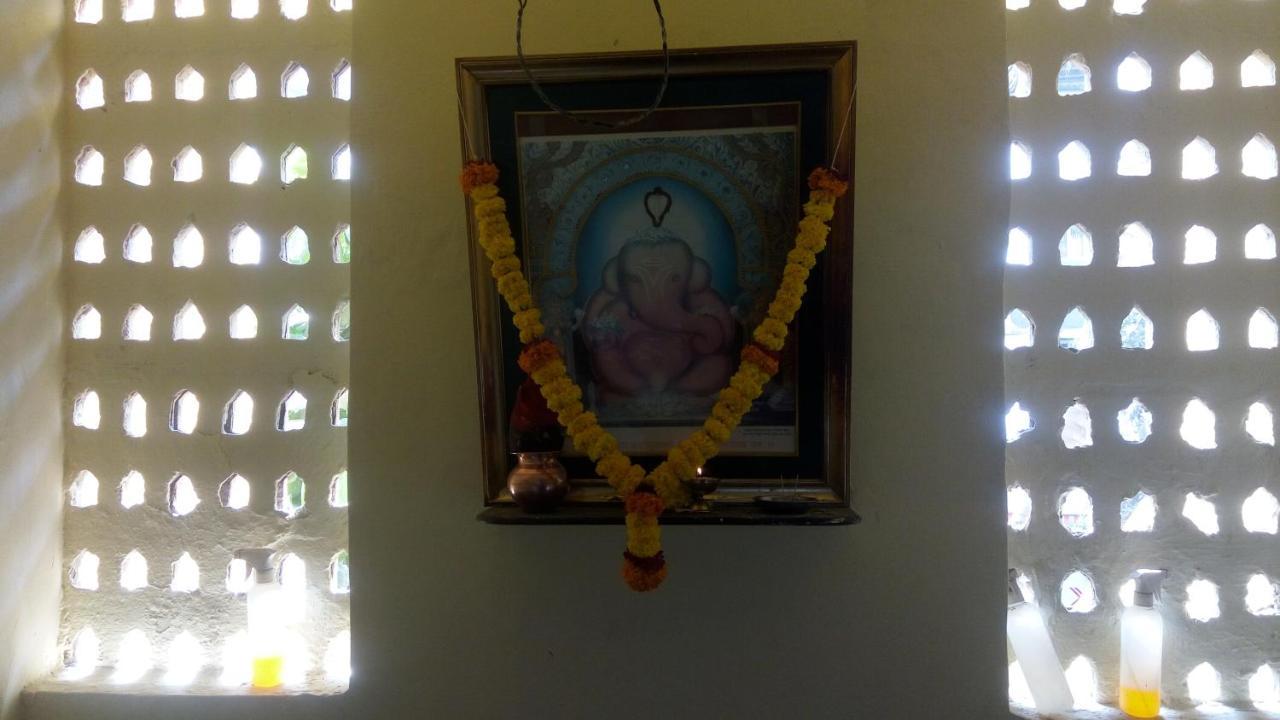 Hotel Sarang Lodge Panvel Eksteriør bilde