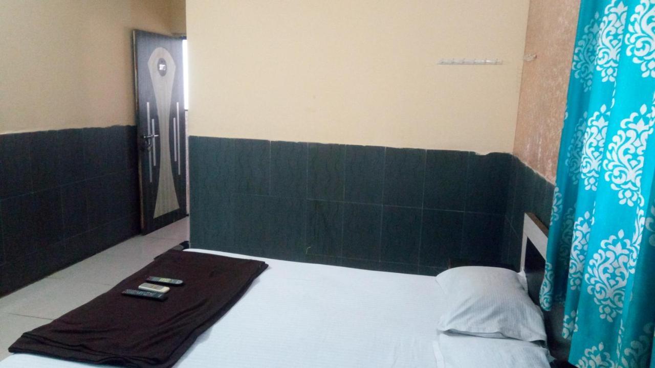 Hotel Sarang Lodge Panvel Eksteriør bilde